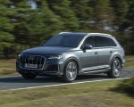 2020 Audi Q7 (UK-Spec) Front Three-Quarter Wallpapers 150x120