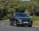 2020 Audi Q7 (UK-Spec) Front Three-Quarter Wallpapers 150x120 (15)