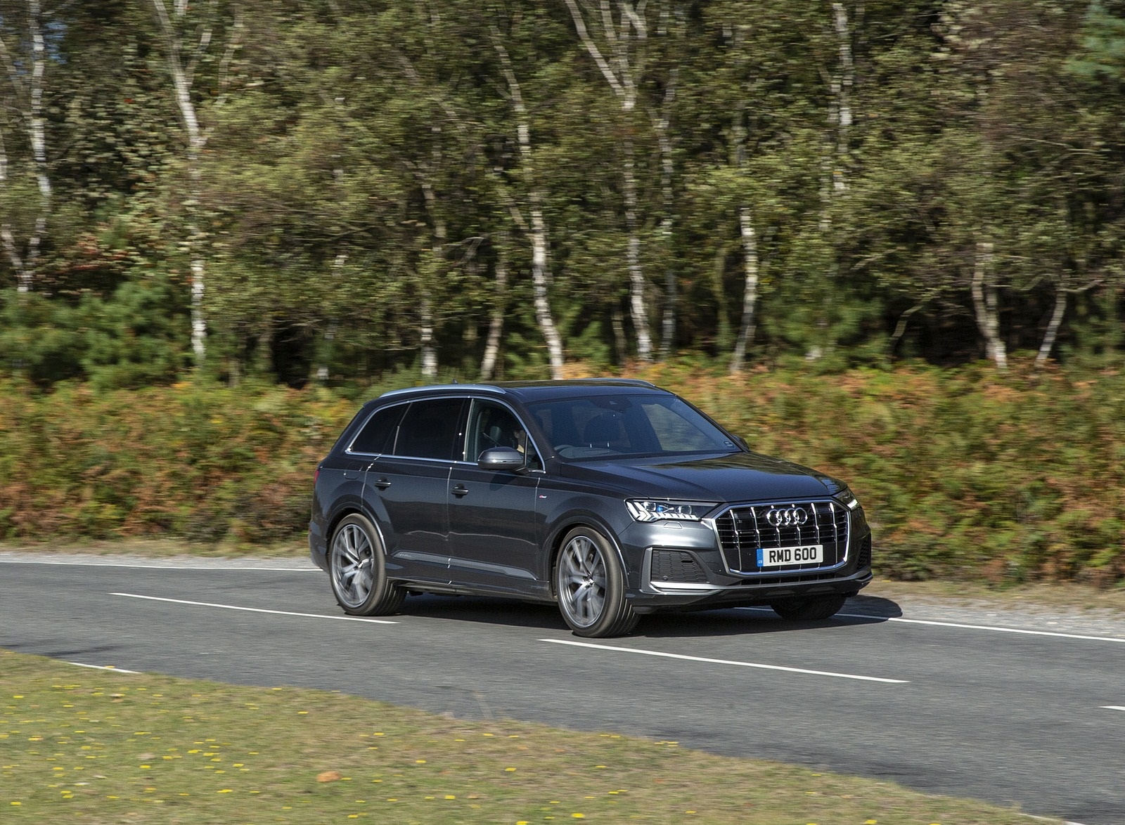 2020 Audi Q7 (UK-Spec) Front Three-Quarter Wallpapers (3)