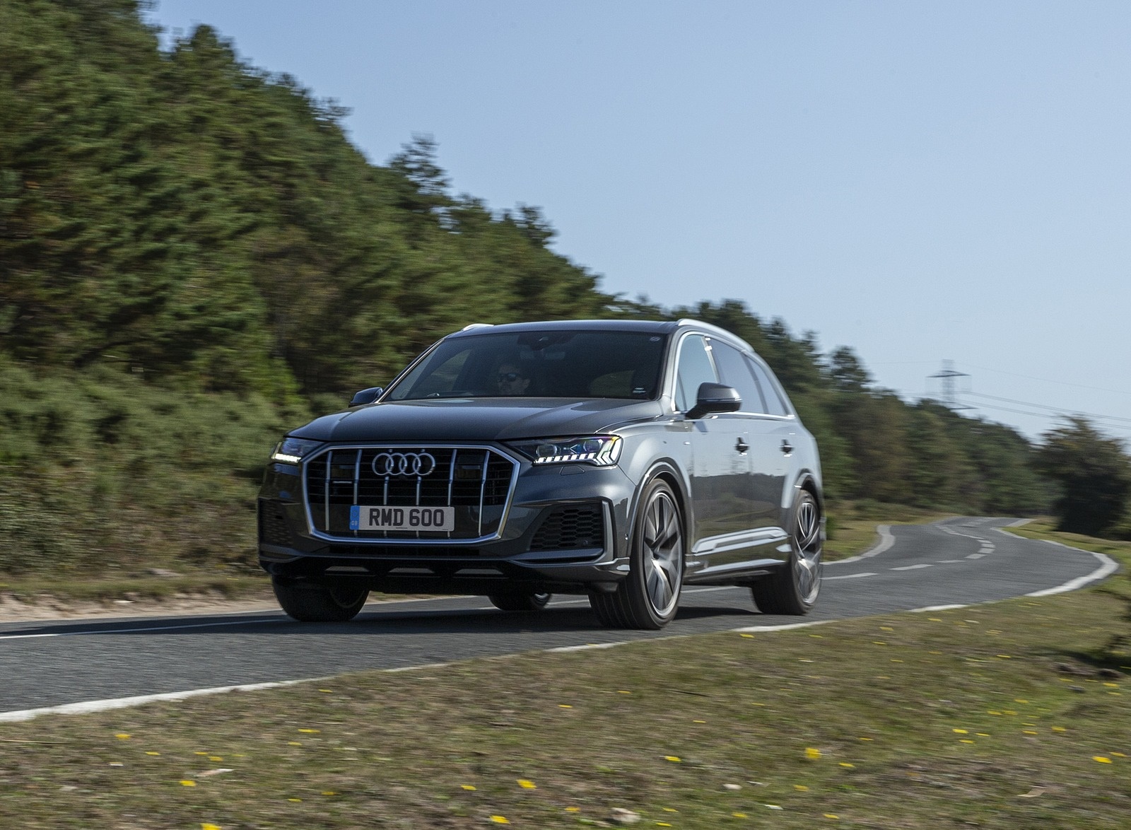 2020 Audi Q7 (UK-Spec) Front Three-Quarter Wallpapers #4 of 158