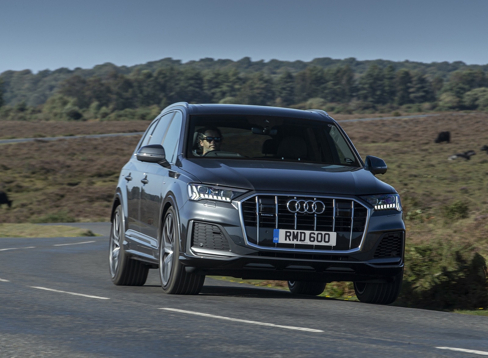 2020 Audi Q7 (UK-Spec) Front Three-Quarter Wallpapers (5)