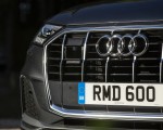 2020 Audi Q7 (UK-Spec) Grill Wallpapers 150x120 (38)