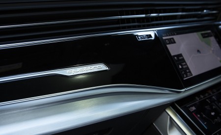 2020 Audi Q7 (UK-Spec) Interior Detail Wallpapers 450x275 (54)