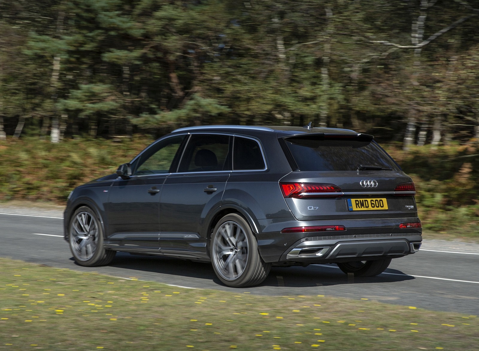 2020 Audi Q7 (UK-Spec) Rear Three-Quarter Wallpapers #18 of 158