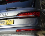 2020 Audi Q7 (UK-Spec) Tail Light Wallpapers 150x120