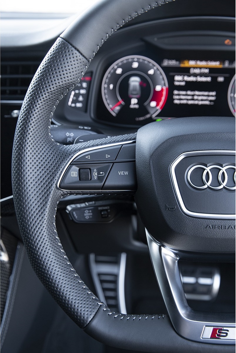 2020 Audi SQ8 TDI quattro (UK-Spec) Interior Steering Wheel Wallpapers #126 of 140