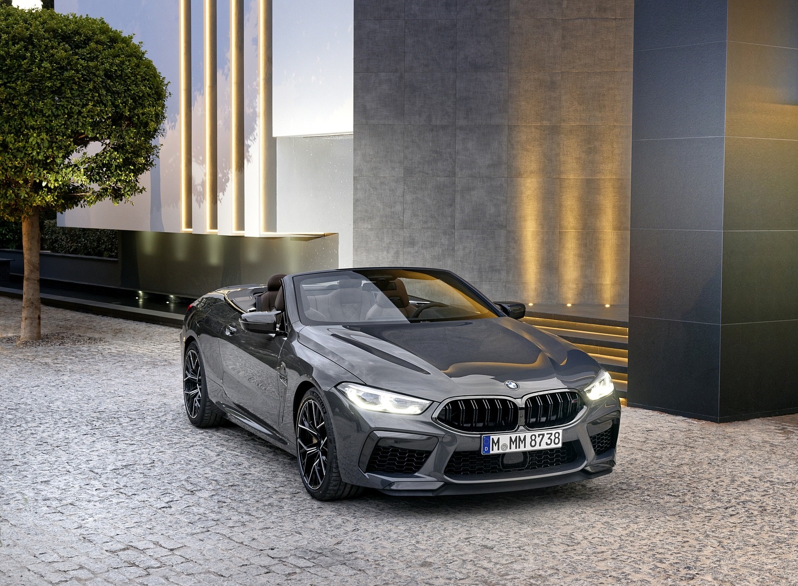 2020 BMW M8 Competition Convertible (Color: Brands Hatch Grey) Front Three-Quarter Wallpapers #63 of 155