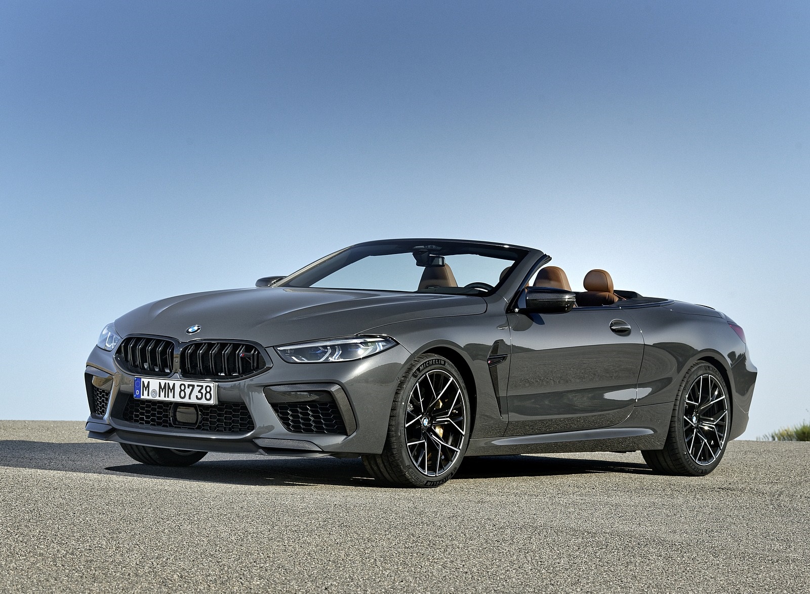 2020 BMW M8 Competition Convertible (Color: Brands Hatch Grey) Front Three-Quarter Wallpapers #53 of 155