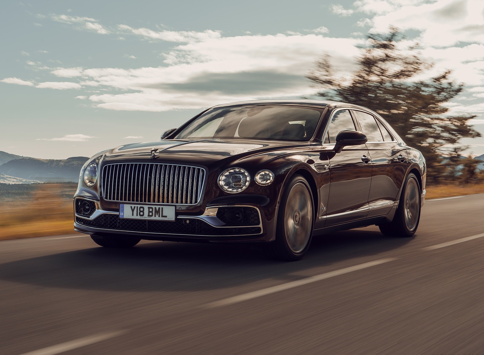 2020 Bentley Flying Spur (Color: Cricket Ball) Front Three-Quarter Wallpapers #109 of 140