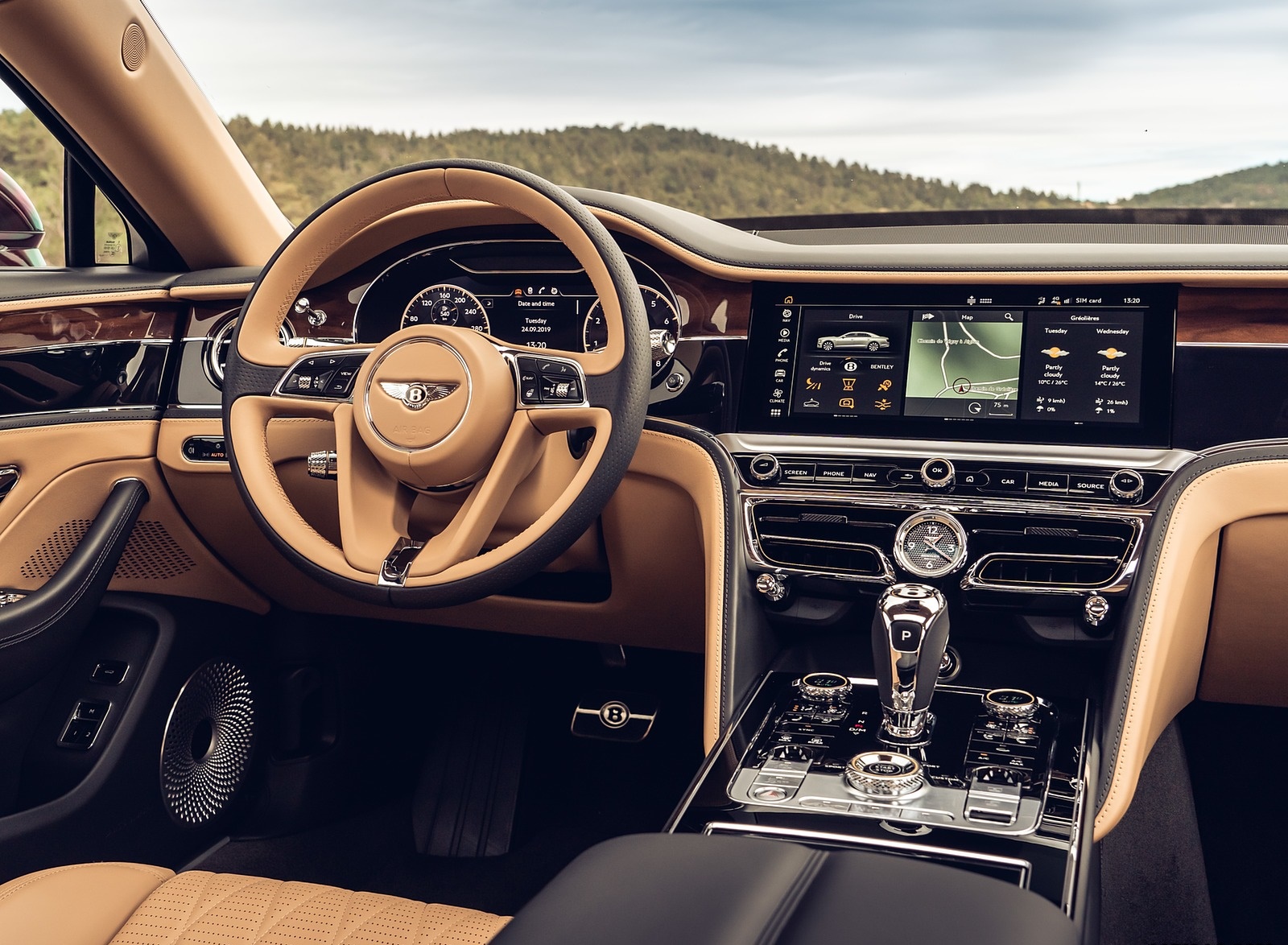 2020 Bentley Flying Spur (Color: Cricket Ball) Interior Wallpapers #124 of 140