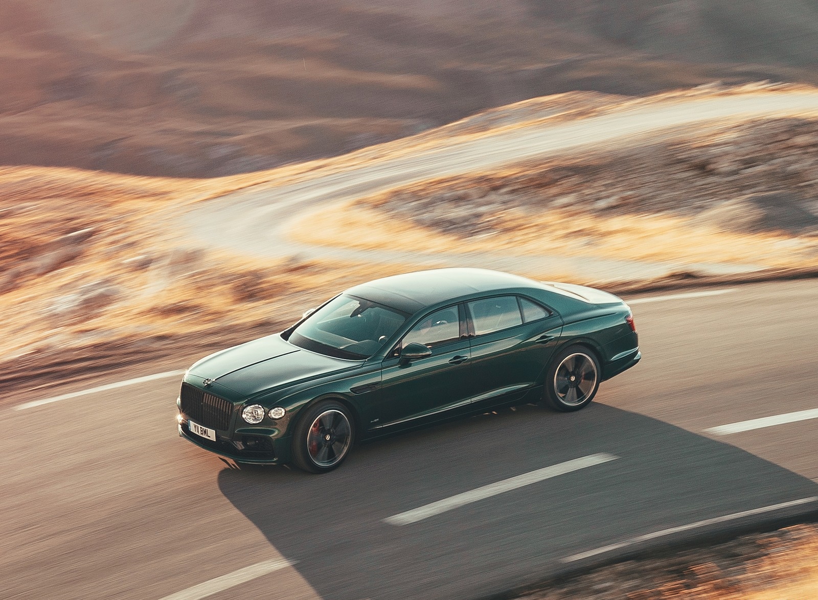 2020 Bentley Flying Spur (Color: Verdant) Front Three-Quarter Wallpapers #28 of 140
