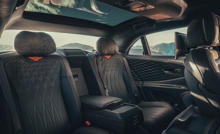 2020 Bentley Flying Spur (Color: Verdant) Interior Rear Seats Wallpapers 450x275 (45)