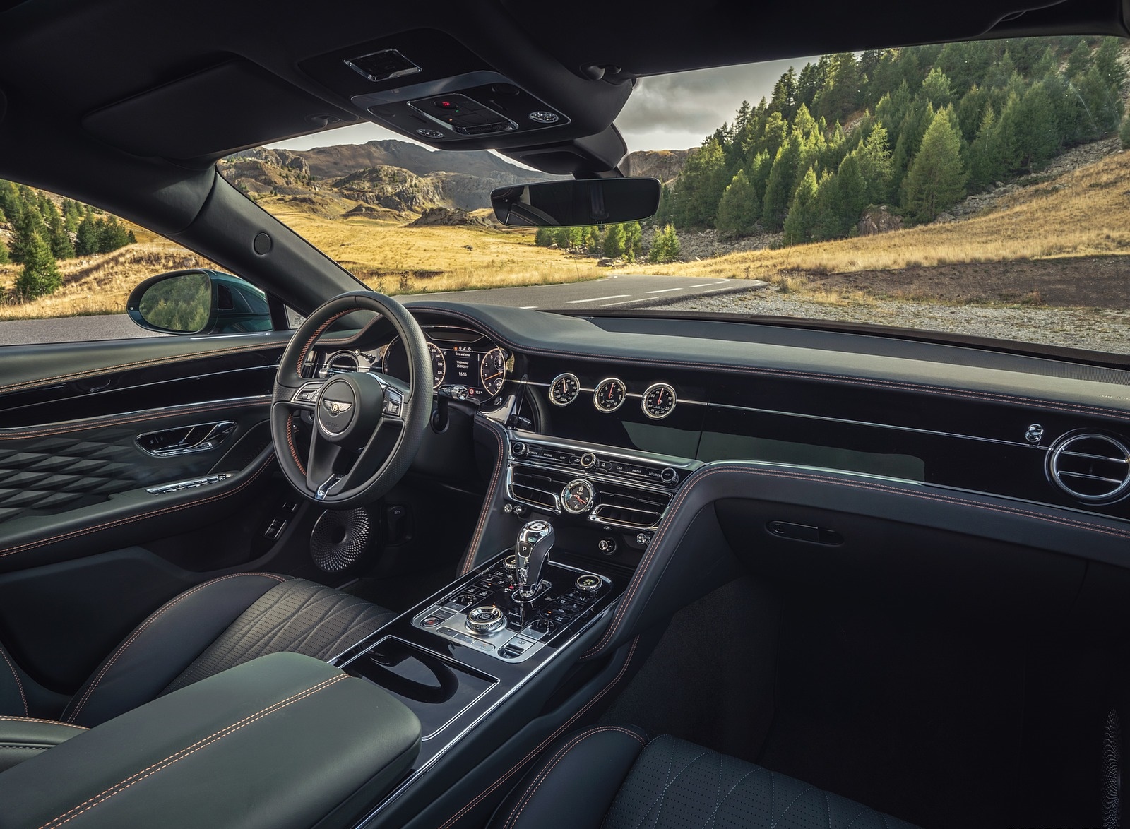 2020 Bentley Flying Spur (Color: Verdant) Interior Wallpapers #50 of 140
