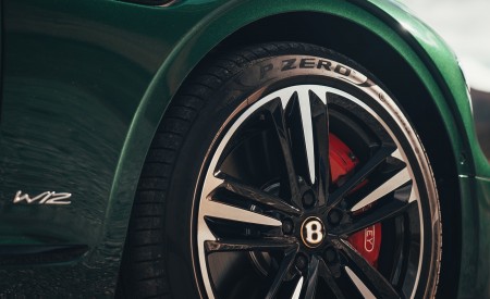 2020 Bentley Flying Spur (Color: Verdant) Wheel Wallpapers 450x275 (39)
