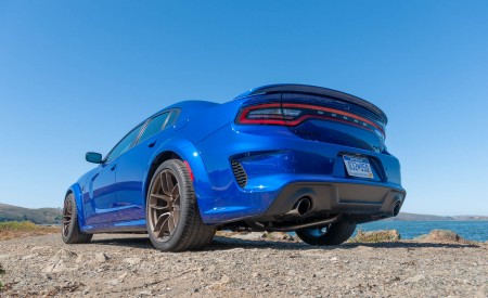 2020 Dodge Charger SRT Hellcat Widebody (Color: IndiGo Blue) Rear Three-Quarter Wallpapers 450x275 (62)