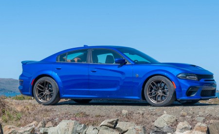 2020 Dodge Charger SRT Hellcat Widebody (Color: IndiGo Blue) Side Wallpapers 450x275 (66)
