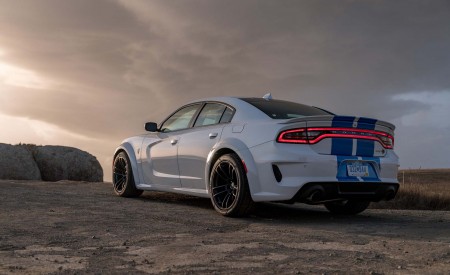 2020 Dodge Charger SRT Hellcat Widebody (Color: White Knuckle) Rear Three-Quarter Wallpapers 450x275 (92)