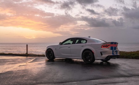2020 Dodge Charger SRT Hellcat Widebody (Color: White Knuckle) Rear Three-Quarter Wallpapers 450x275 (93)