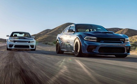 2020 Dodge Charger SRT Hellcat Widebody Front Three-Quarter Wallpapers 450x275 (112)