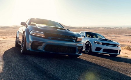 2020 Dodge Charger SRT Hellcat Widebody Front Three-Quarter Wallpapers 450x275 (113)