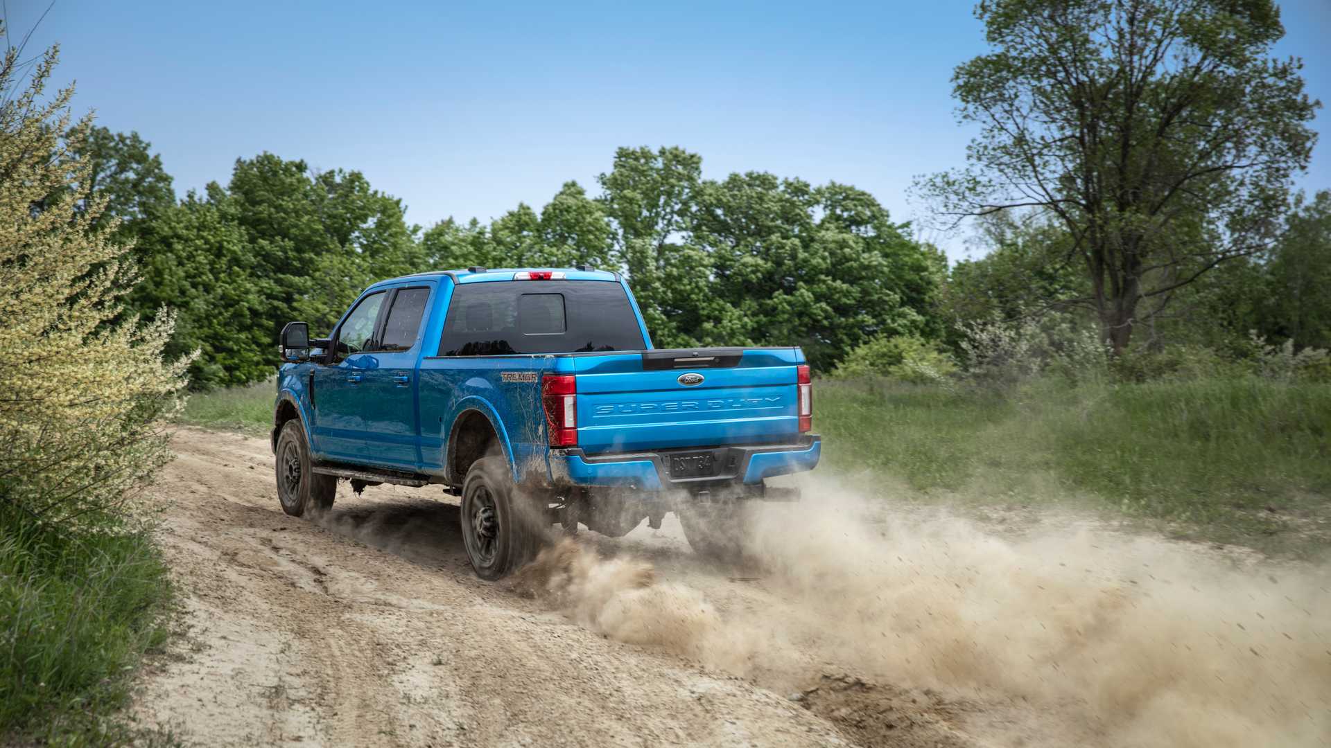 2020 Ford F-Series Super Duty with Tremor Off-Road Package Off-Road Wallpapers (7)