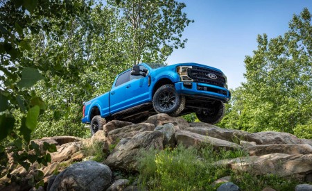 2020 Ford F-Series Super Duty with Tremor Off-Road Package Off-Road Wallpapers 450x275 (6)