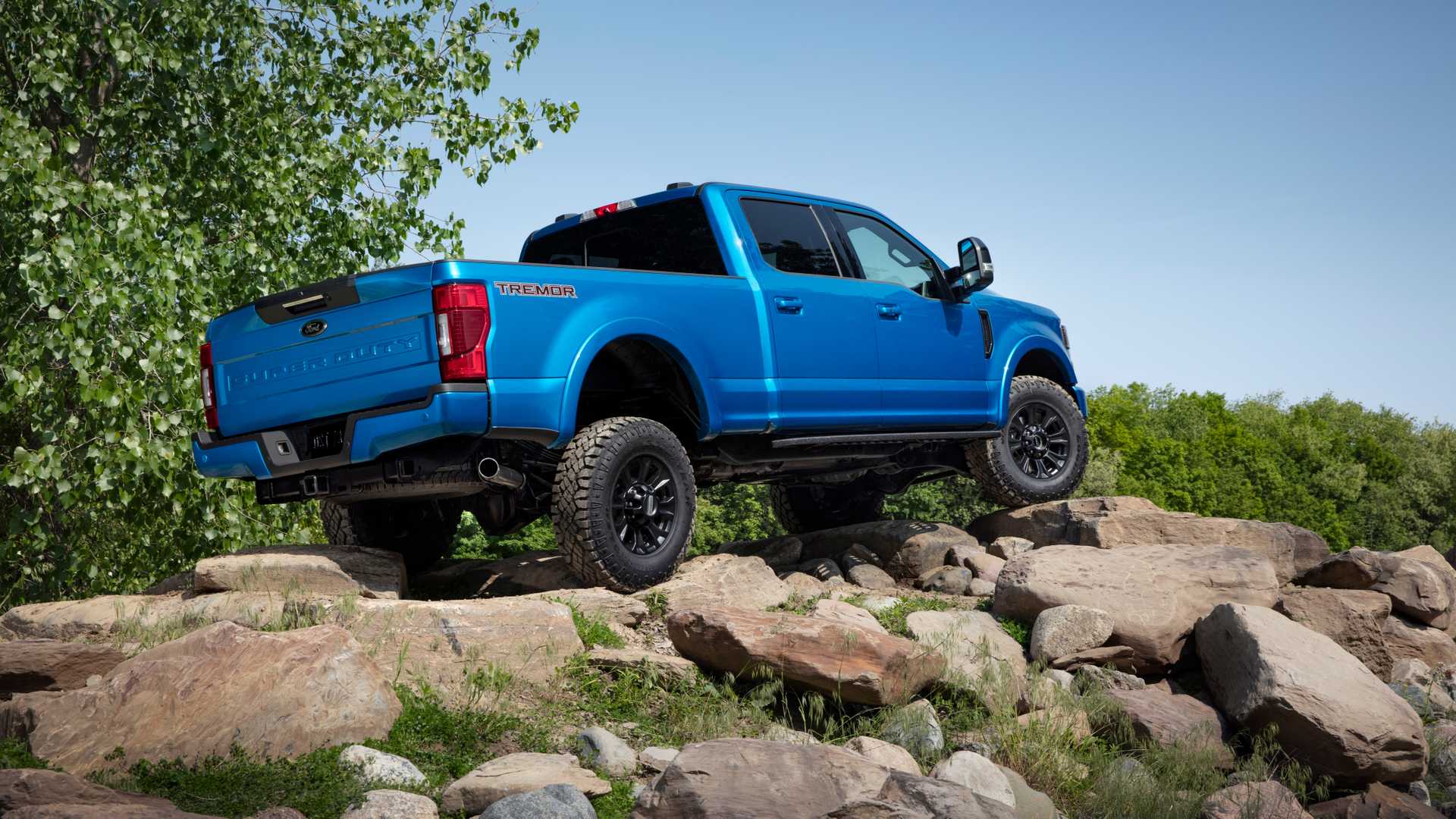 2020 Ford F-Series Super Duty with Tremor Off-Road Package Off-Road Wallpapers #5 of 17