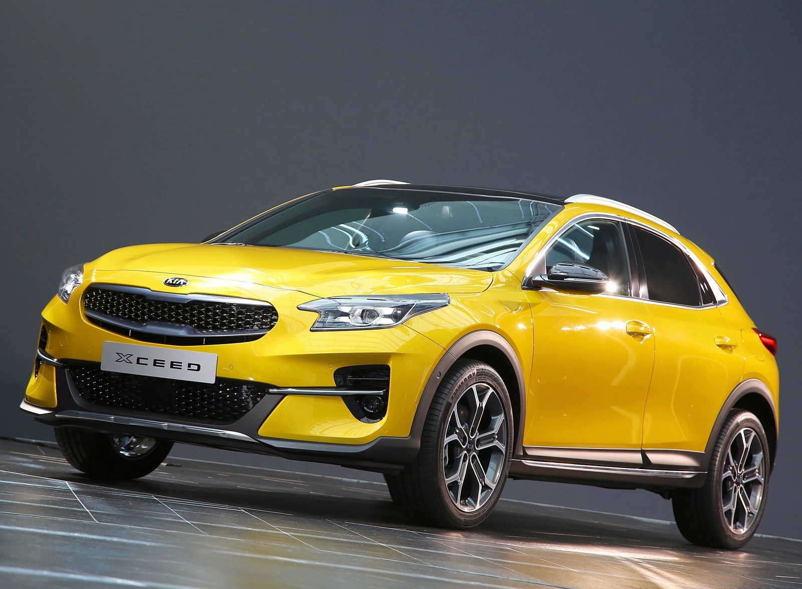 2020 Kia XCeed Front Three-Quarter Wallpapers #20 of 40