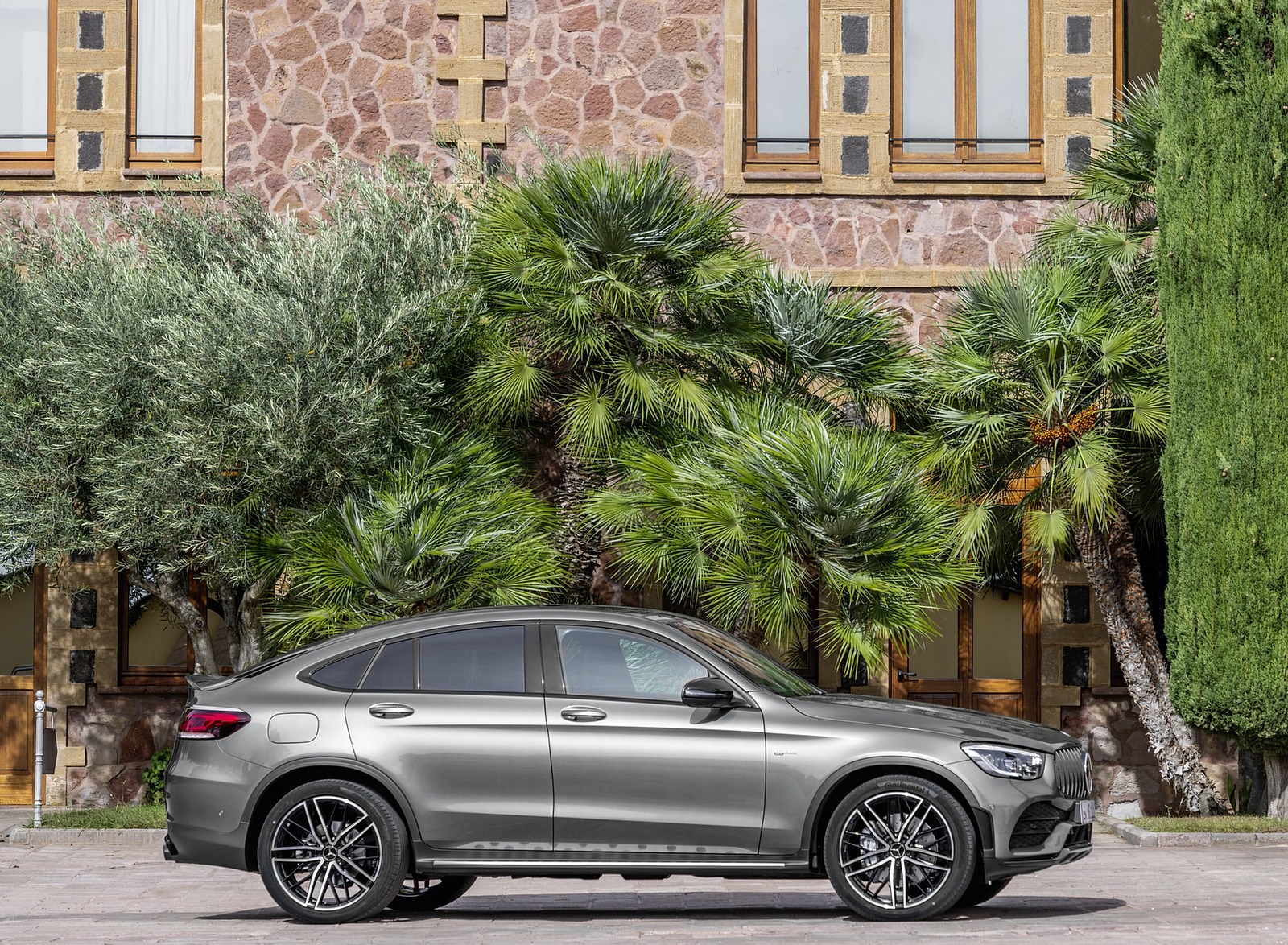 2020 Mercedes-AMG GLC 43 4MATIC Coupe Side Wallpapers #18 of 28