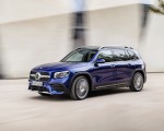 2020 Mercedes-Benz GLB 250 AMG Line (Color: Galaxy Blue) Front Three-Quarter Wallpapers 150x120