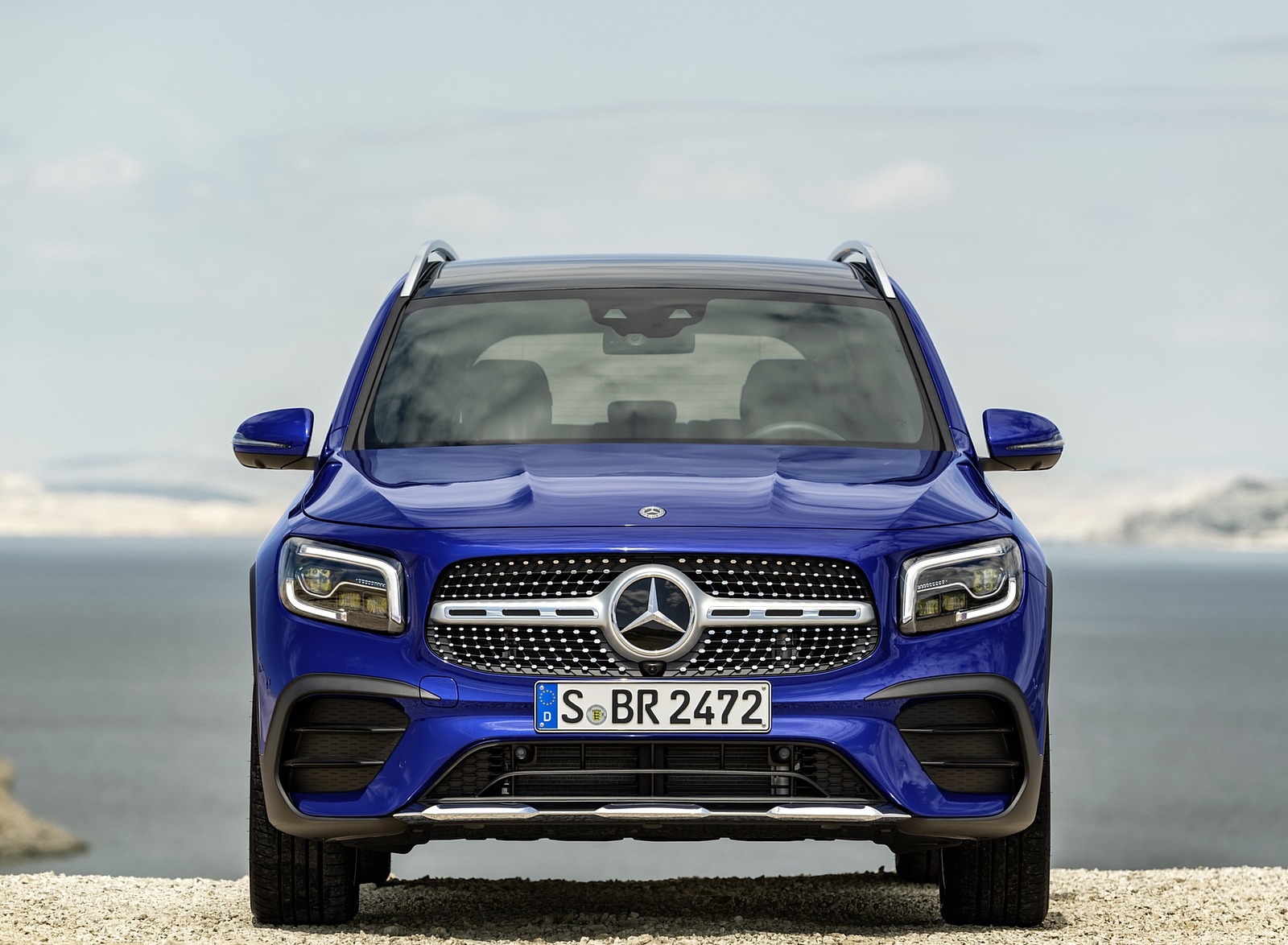 2020 Mercedes-Benz GLB 250 AMG Line (Color: Galaxy Blue) Front Wallpapers #39 of 129
