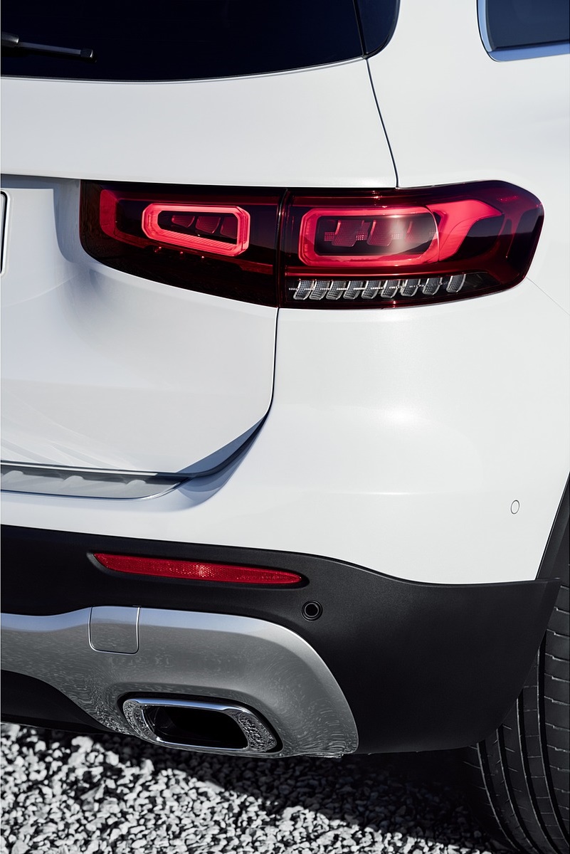 2020 Mercedes-Benz GLB 250 Edition 1 (Color: Digital White) Tail Light Wallpapers #68 of 129