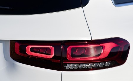 2020 Mercedes-Benz GLB 250 Edition 1 (Color: Digital White) Tail Light Wallpapers 450x275 (67)