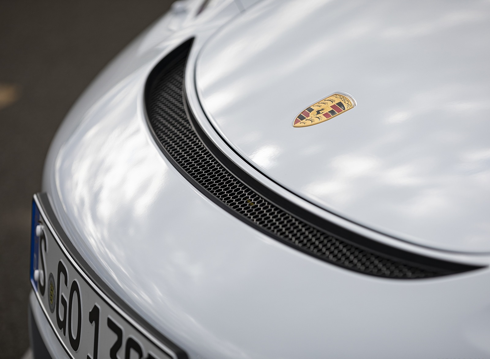 2020 Porsche 718 Cayman GT4 (Color: Carrara White Metallic) Detail Wallpapers #150 of 177