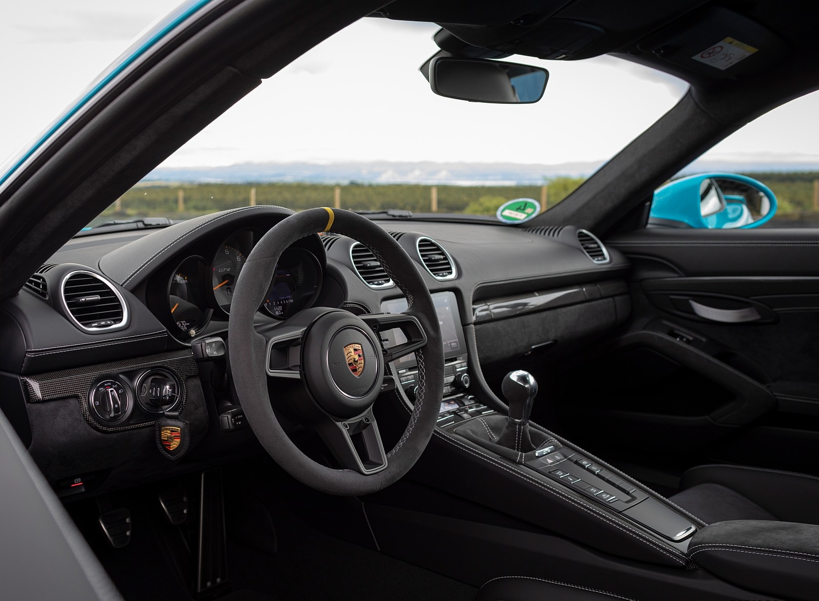 2020 Porsche 718 Cayman GT4 (Color: Miami Blue) Interior Wallpapers #126 of 177