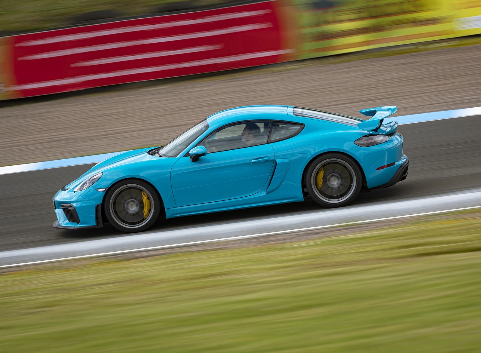 2020 Porsche 718 Cayman GT4 (Color: Miami Blue) Side Wallpapers #103 of 177