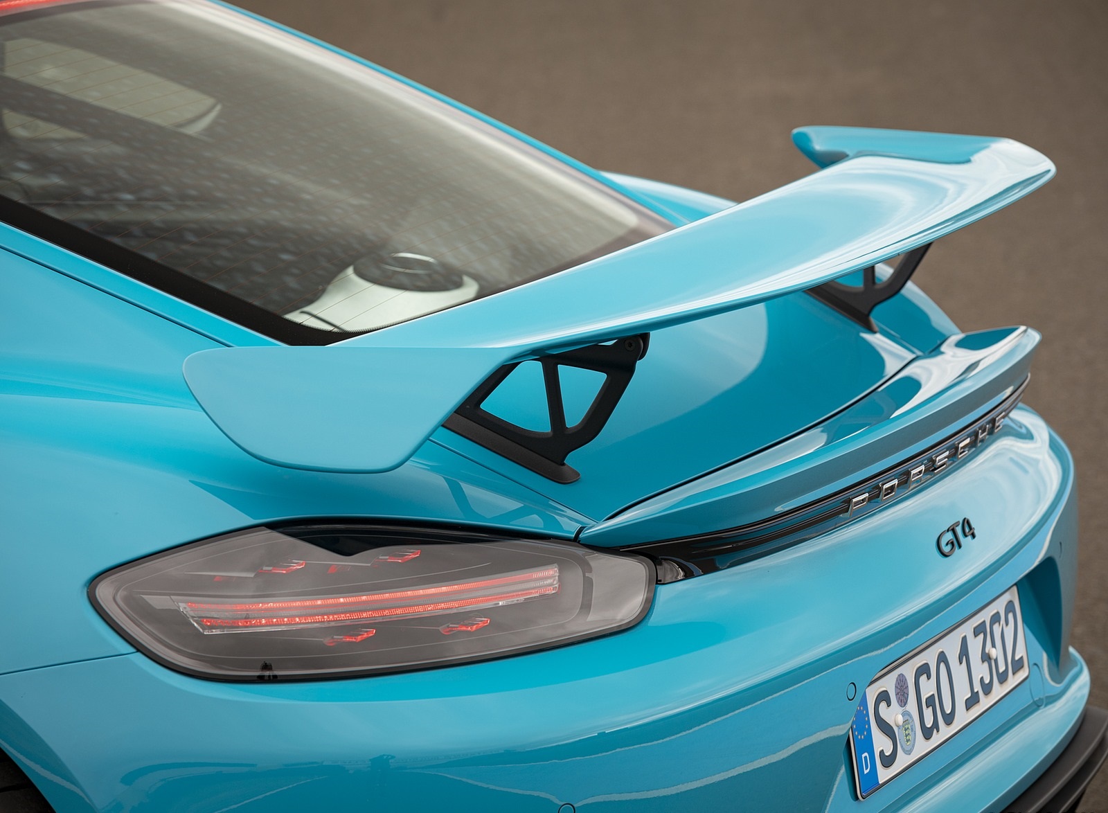 2020 Porsche 718 Cayman GT4 (Color: Miami Blue) Spoiler Wallpapers #116 of 177