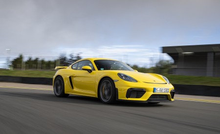 2020 Porsche 718 Cayman GT4 (Color: Racing Yellow) Front Three-Quarter Wallpapers 450x275 (50)