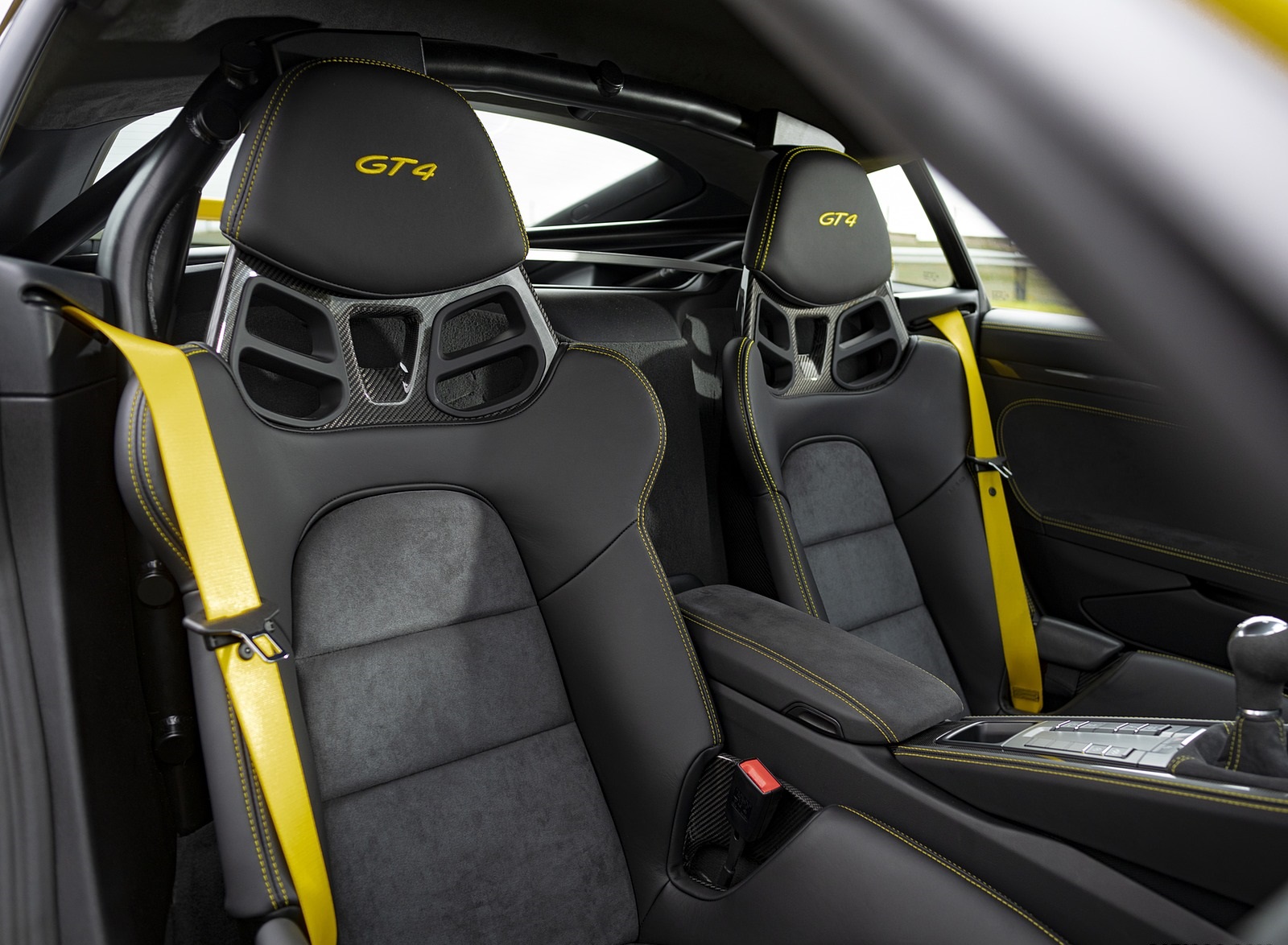 2020 Porsche 718 Cayman GT4 (Color: Racing Yellow) Interior Seats Wallpapers #91 of 177