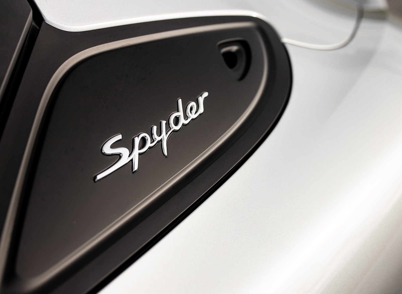 2020 Porsche 718 Spyder (Color: GT Silver Metallic) Detail Wallpapers #223 of 295