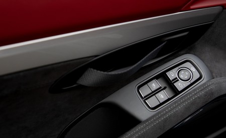 2020 Porsche 718 Spyder (Color: GT Silver Metallic) Interior Detail Wallpapers 450x275 (245)