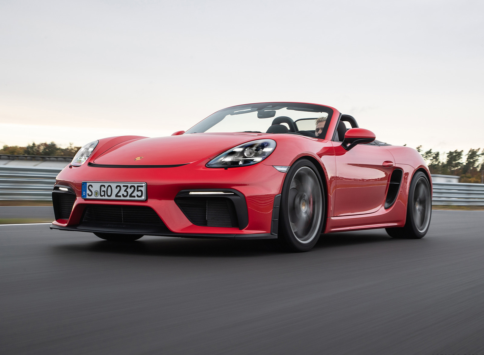 2020 Porsche 718 Spyder (Color: Guards Red) Front Three-Quarter Wallpapers #263 of 295