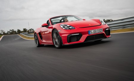 2020 Porsche 718 Spyder (Color: Guards Red) Front Three-Quarter Wallpapers 450x275 (271)