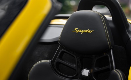 2020 Porsche 718 Spyder (Color: Racing Yellow) Interior Seats Wallpapers 450x275 (85)