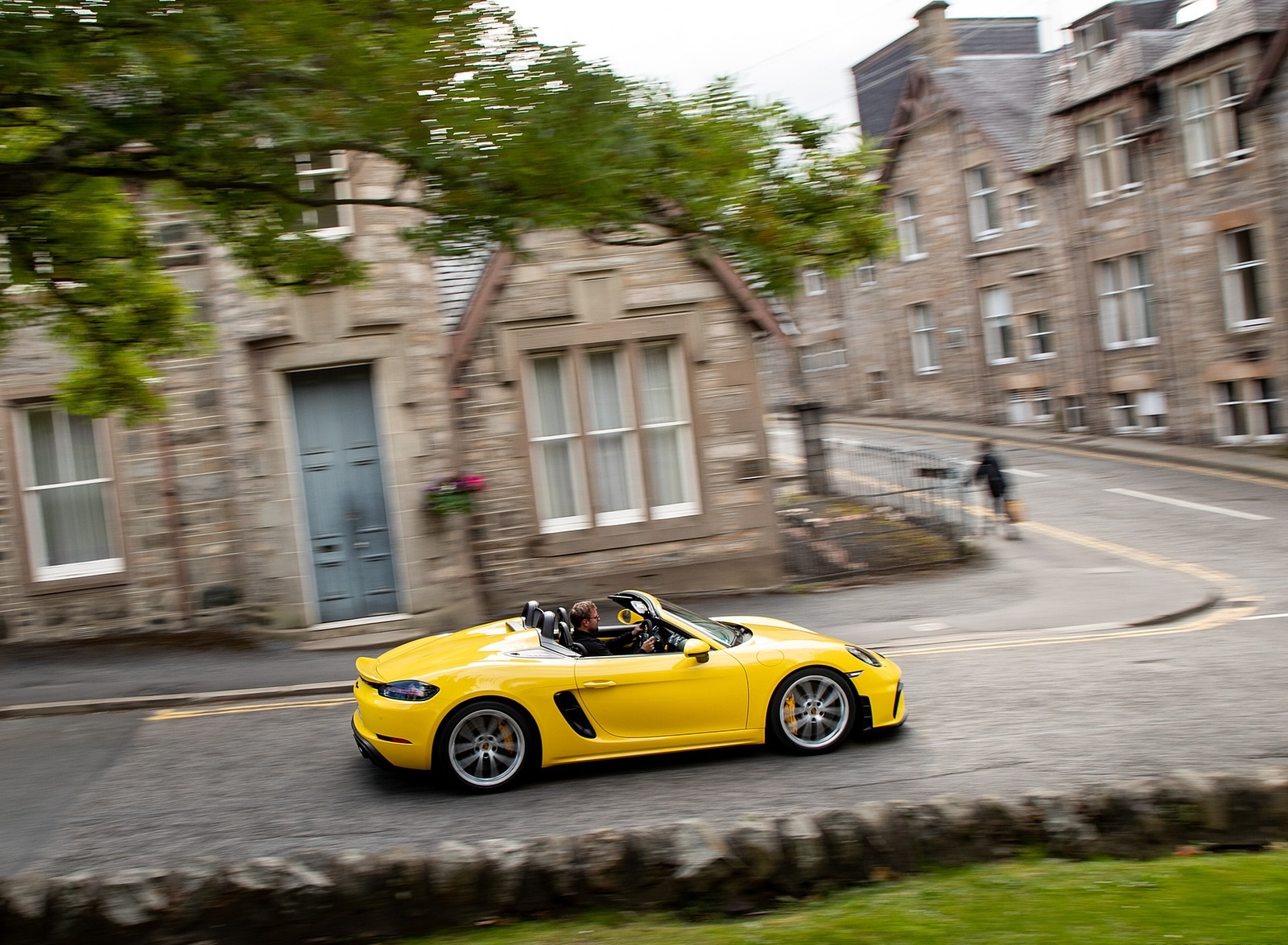 Porsche 718 Boxster Yellow