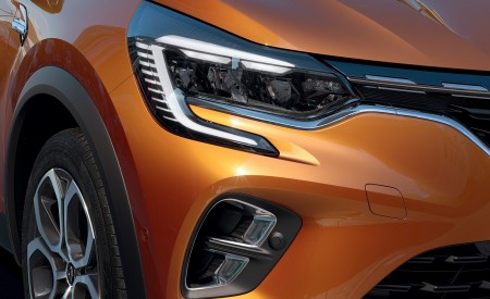 2020 Renault Captur (Color: Atacama Orange) Headlight Wallpapers 450x275 (7)