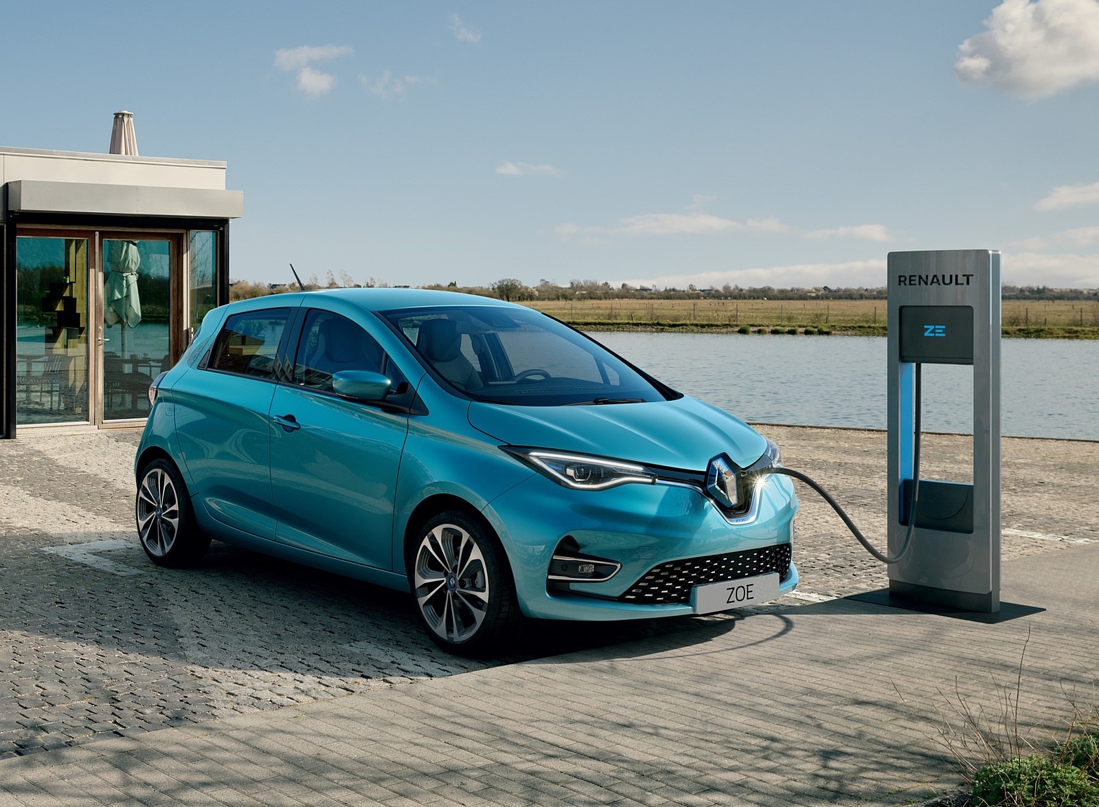 2020 Renault Zoe (Color: Celadon Blue) Charging Wallpapers (2)