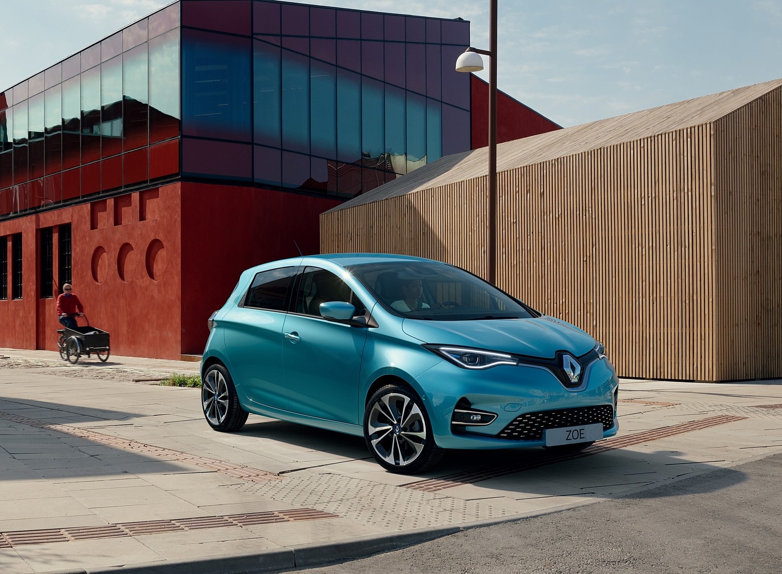 2020 Renault Zoe (Color: Celadon Blue) Front Three-Quarter Wallpapers (1). Download Wallpaper