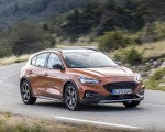 2019 Ford Focus Active 5-Door (Color: Orange Glow) Front Three-Quarter Wallpapers 150x120 (59)