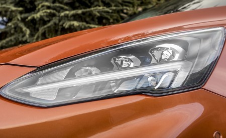 2019 Ford Focus Active 5-Door (Color: Orange Glow) Headlight Wallpapers 450x275 (91)